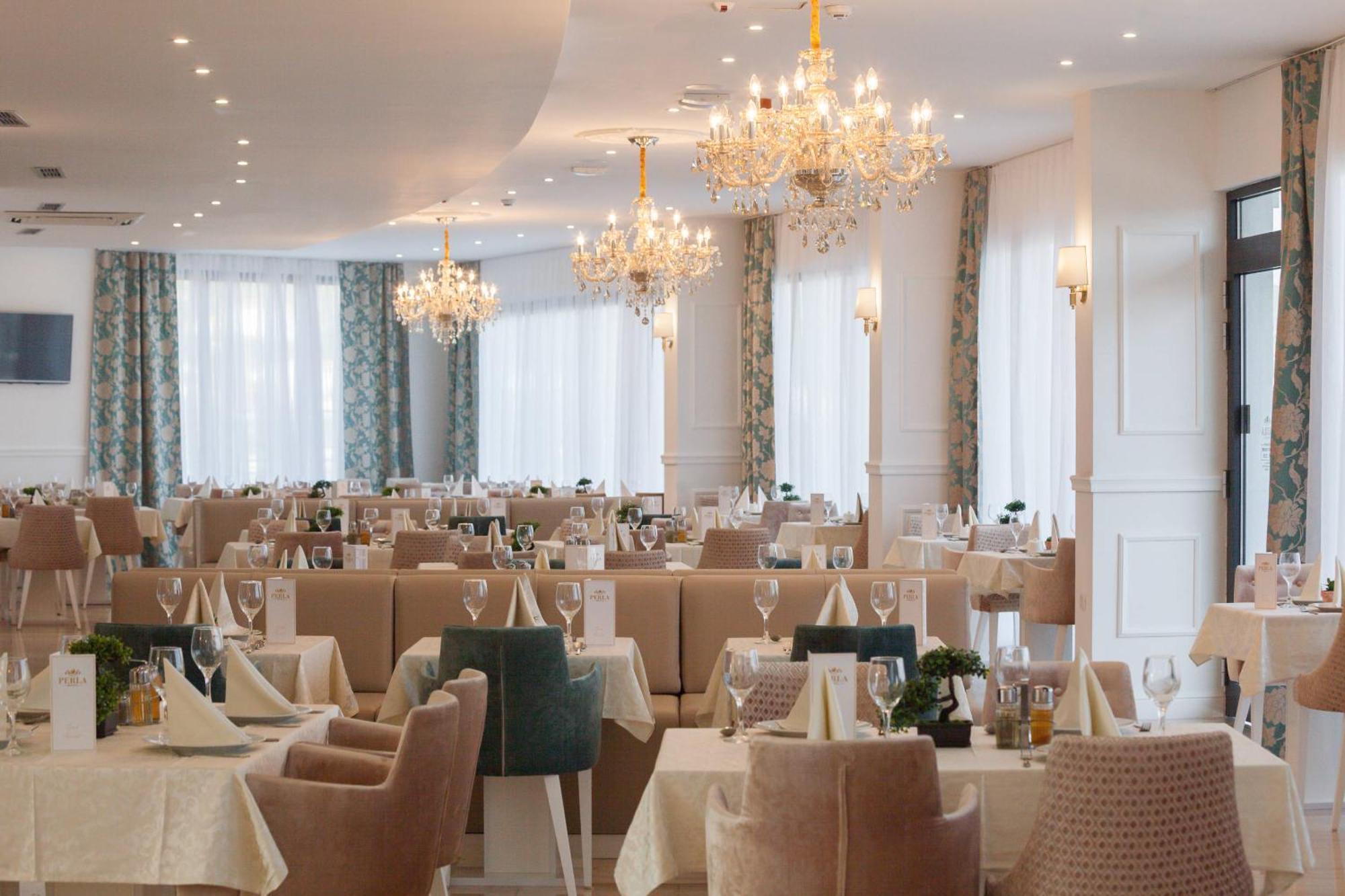 Hotel Perla Rogoznica  Buitenkant foto