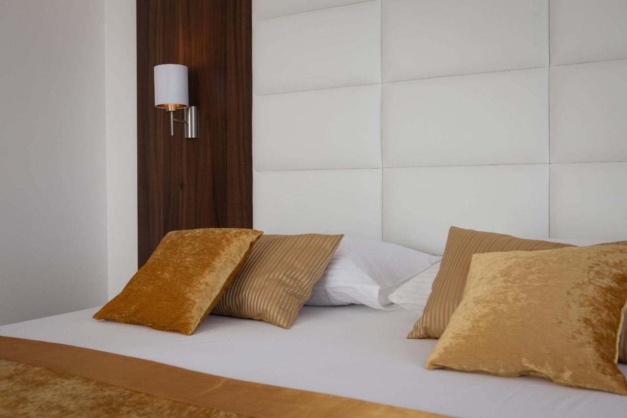 Hotel Perla Rogoznica  Buitenkant foto